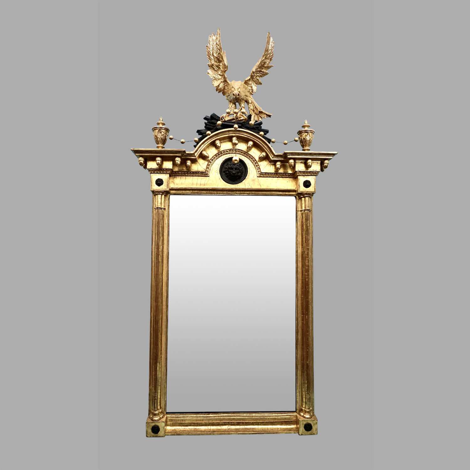 fine-regency-giltwood-mirror-with-carved-eagle-cresting-lions-mask-bosses-c523-1