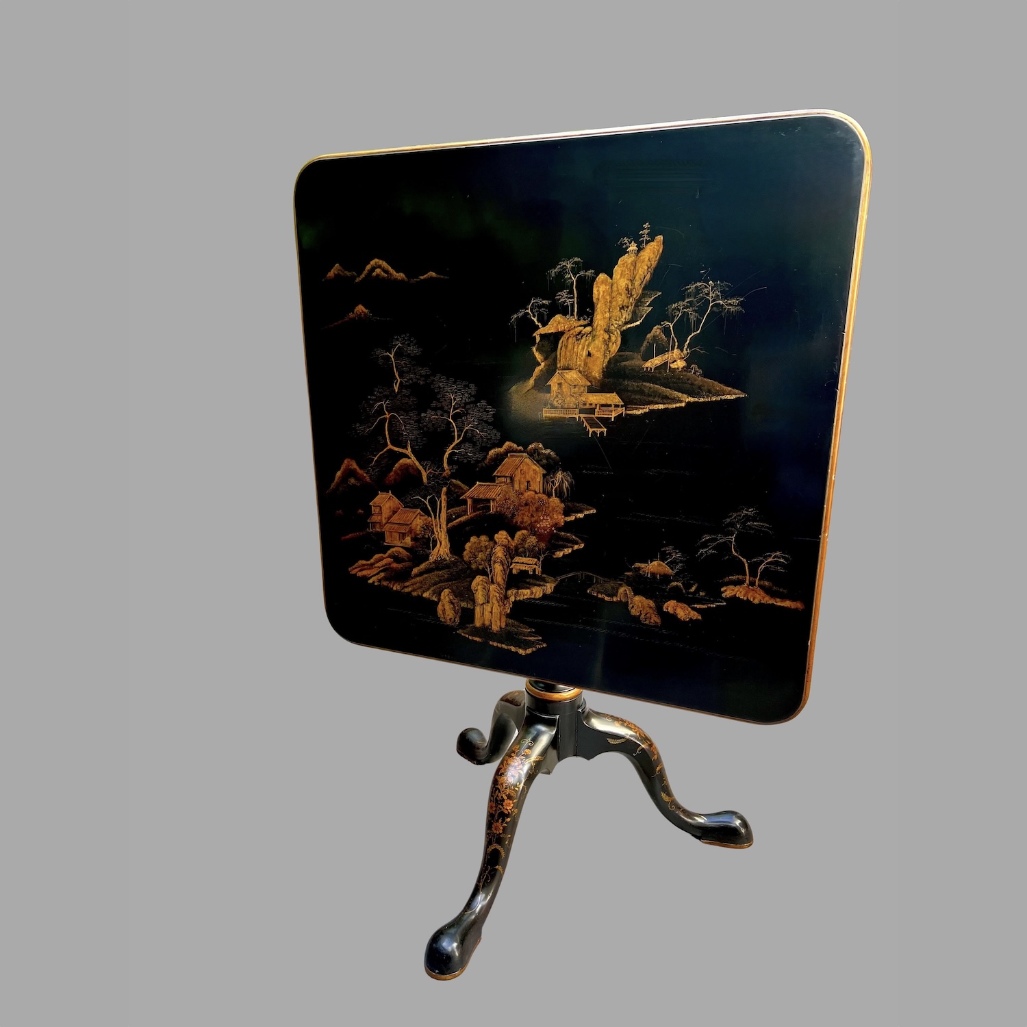 18th-century-english-later-japanned-tilt-top-table-black-gilt-decoration-f826-3