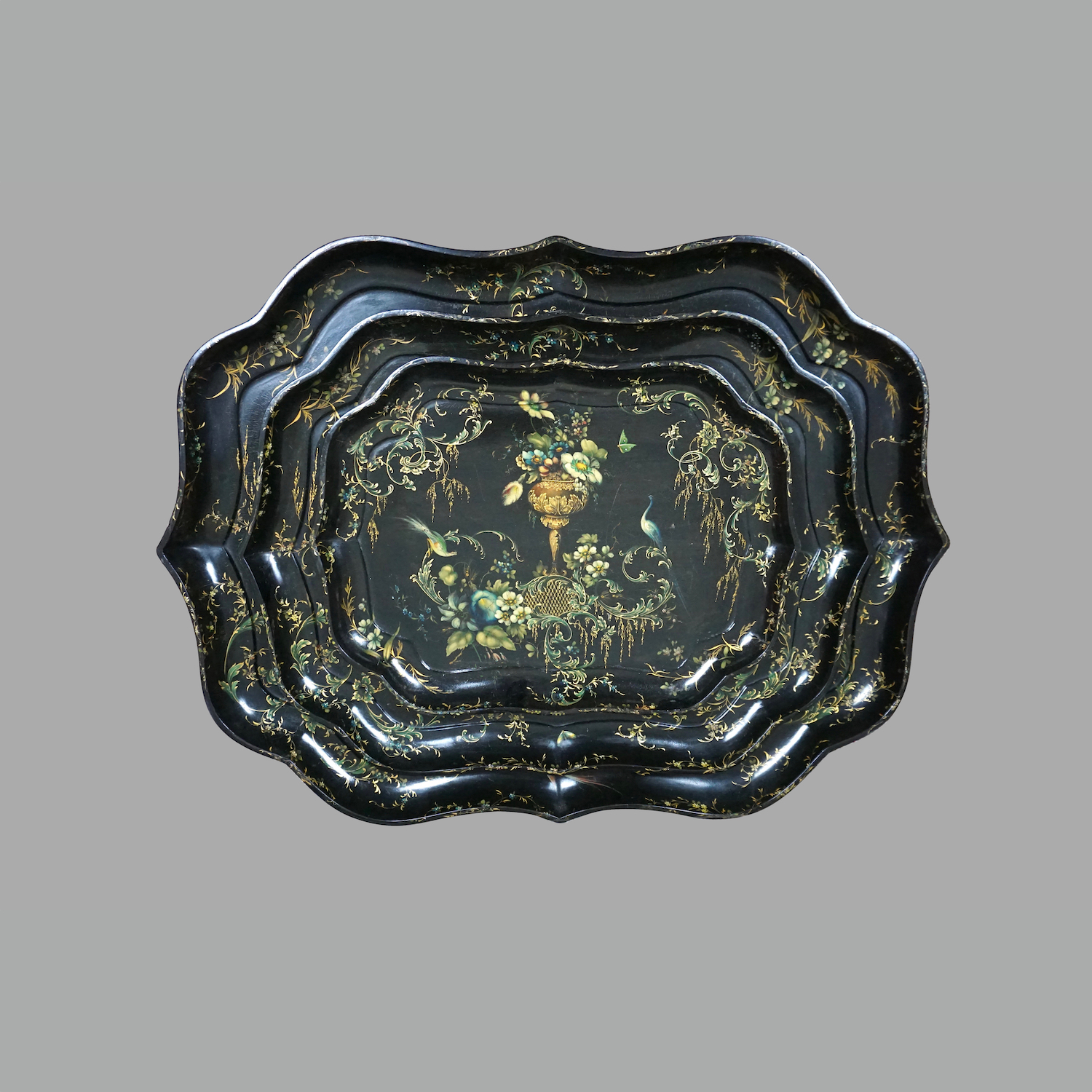 3-graduated-english-papier-mache-trays-scalloped-form-a1219-3